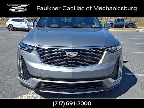 Used 2023 Cadillac XT6 Premium Luxury w/ Technology Package image 2