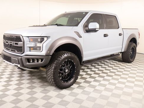 Used 2018 Ford F150 Raptor w/ Equipment Group 802A Luxury image 12