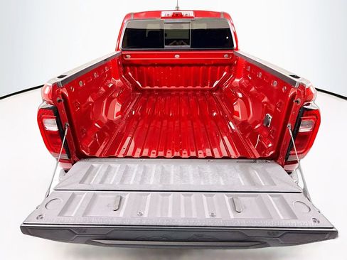 Used 2024 GMC Canyon Elevation w/ Convenience Package image 28