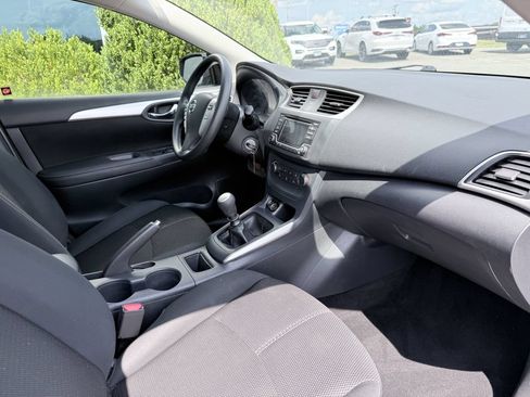 Used 2018 Nissan Sentra S FWD image 13