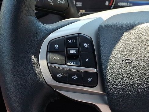 Used 2023 Ford Explorer XLT w/ Equipment Group 202A AWD/4WD image 24
