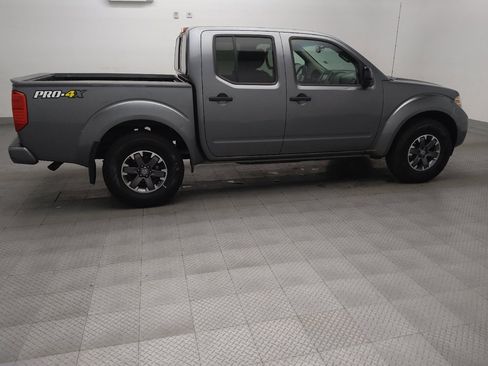 Used 2018 Nissan Frontier PRO-4X AWD/4WD image 10