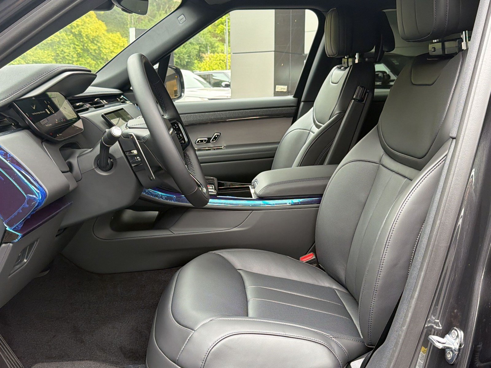 New 2026 Land Rover Range Rover Sport SE AWD/4WD image 5