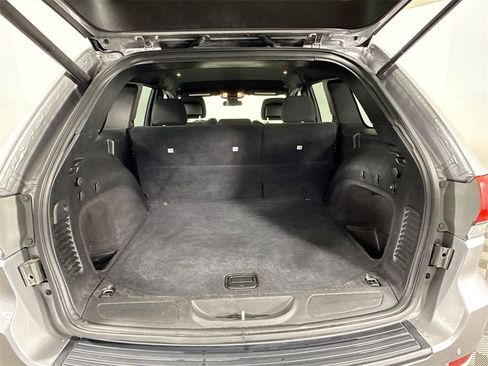 Used 2019 Jeep Grand Cherokee Laredo w/ Security & Convenience Group image 17