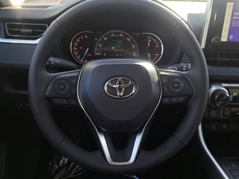 New 2025 Toyota RAV4 XLE image 25