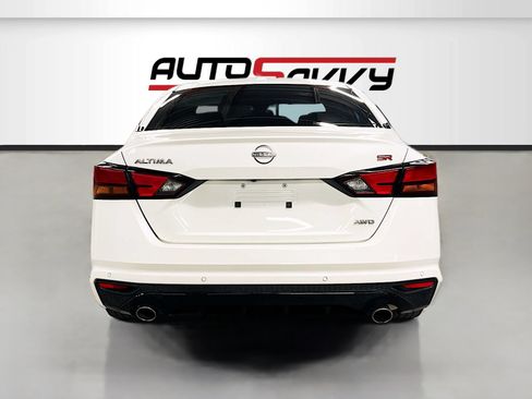 Used 2024 Nissan Altima 2.5 SR AWD/4WD image 6