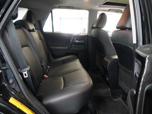 Used 2020 Toyota 4Runner TRD Off-Road Premium w/ Moonroof Package AWD/4WD image 30
