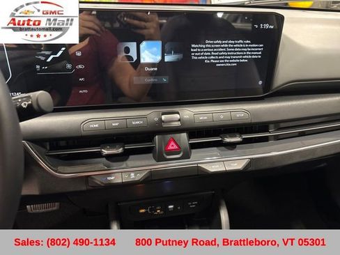 Used 2025 Kia K4 EX image 18