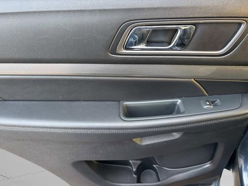 Used 2019 Ford Explorer XLT w/ Class III Trailer Tow Package image 19