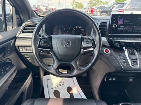 Used 2025 Honda Odyssey Sport-L image 16
