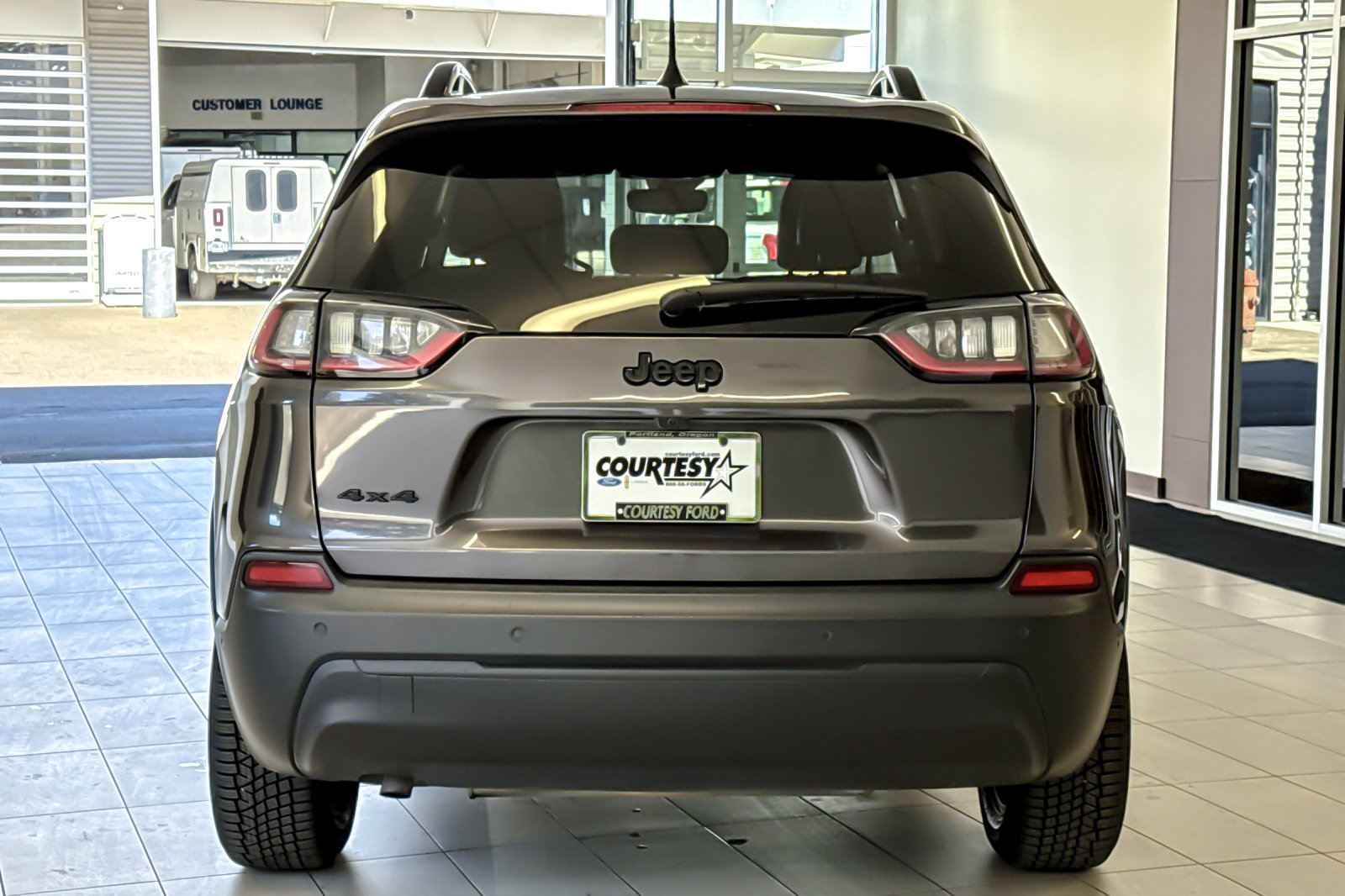 Used 2023 Jeep Cherokee Altitude Lux AWD/4WD image 5