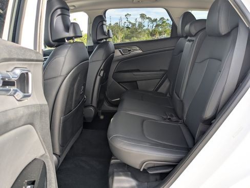 Certified 2023 Kia Sportage SX image 17