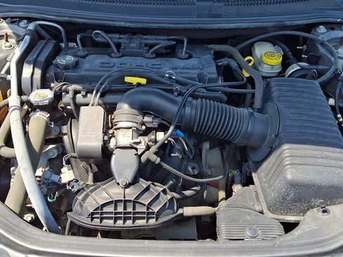 Used 2004 Chrysler Sebring LX FWD image 27