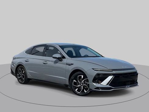 Used 2024 Hyundai Sonata SEL FWD image 1