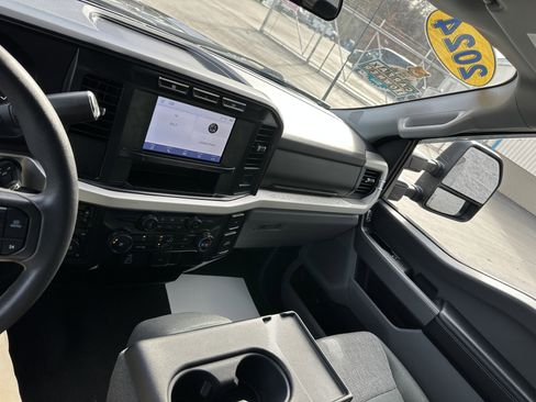 Certified 2024 Ford F350 XLT image 11