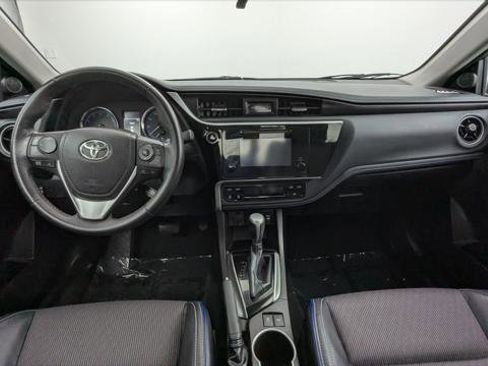 Used 2018 Toyota Corolla SE FWD image 24