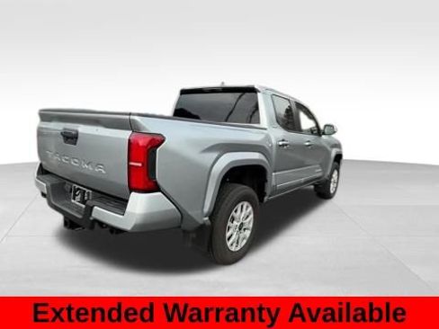Used 2025 Toyota Tacoma SR5 image 7