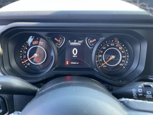 Used 2025 Jeep Wrangler Unlimited Sport AWD/4WD image 7