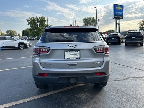 Used 2018 Jeep Compass Latitude w/ Popular Equipment Group image 4