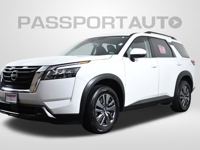 Used 2025 Nissan Pathfinder SV