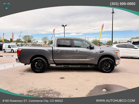 Used 2017 Nissan Titan SV AWD/4WD image 4