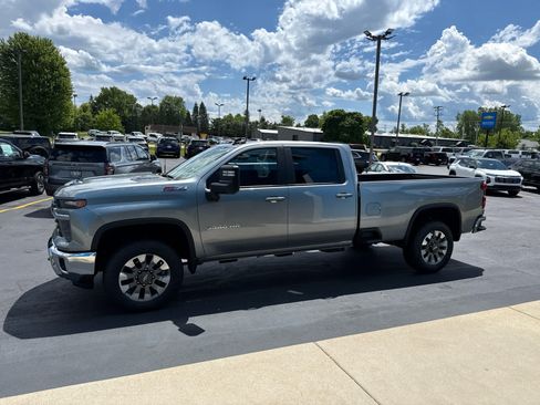 New 2026 Chevrolet Silverado 3500 LT w/ All Star Edition AWD/4WD image 8