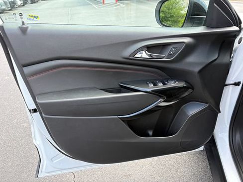 Used 2025 Chevrolet Trax RS w/ Driver Confidence Package FWD image 26