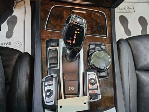 Used 2014 BMW 750Li image 36