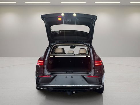 New 2026 Genesis GV70 2.5T Advanced image 9