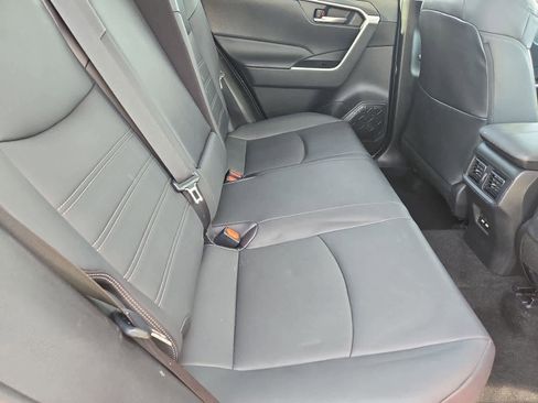 Used 2021 Toyota RAV4 XLE Premium image 21