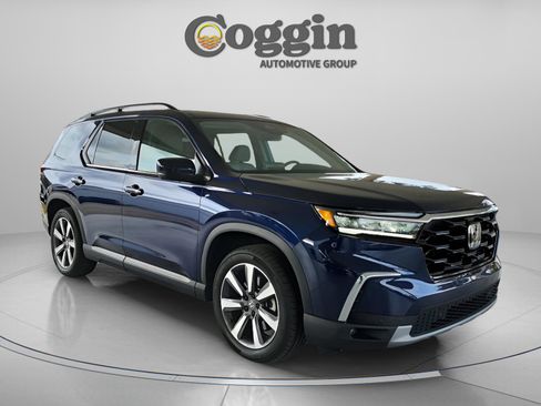 Used 2025 Honda Pilot Touring image 7