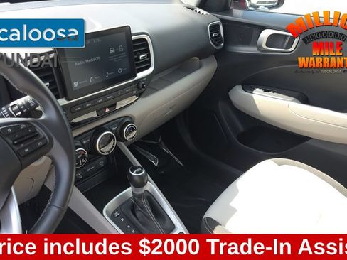Used 2025 Hyundai Venue SEL FWD image 22