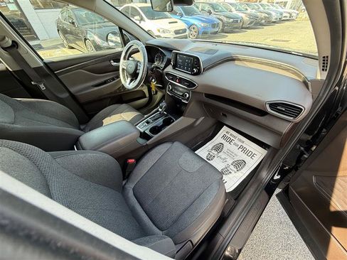 Used 2019 Hyundai Santa Fe SE image 28