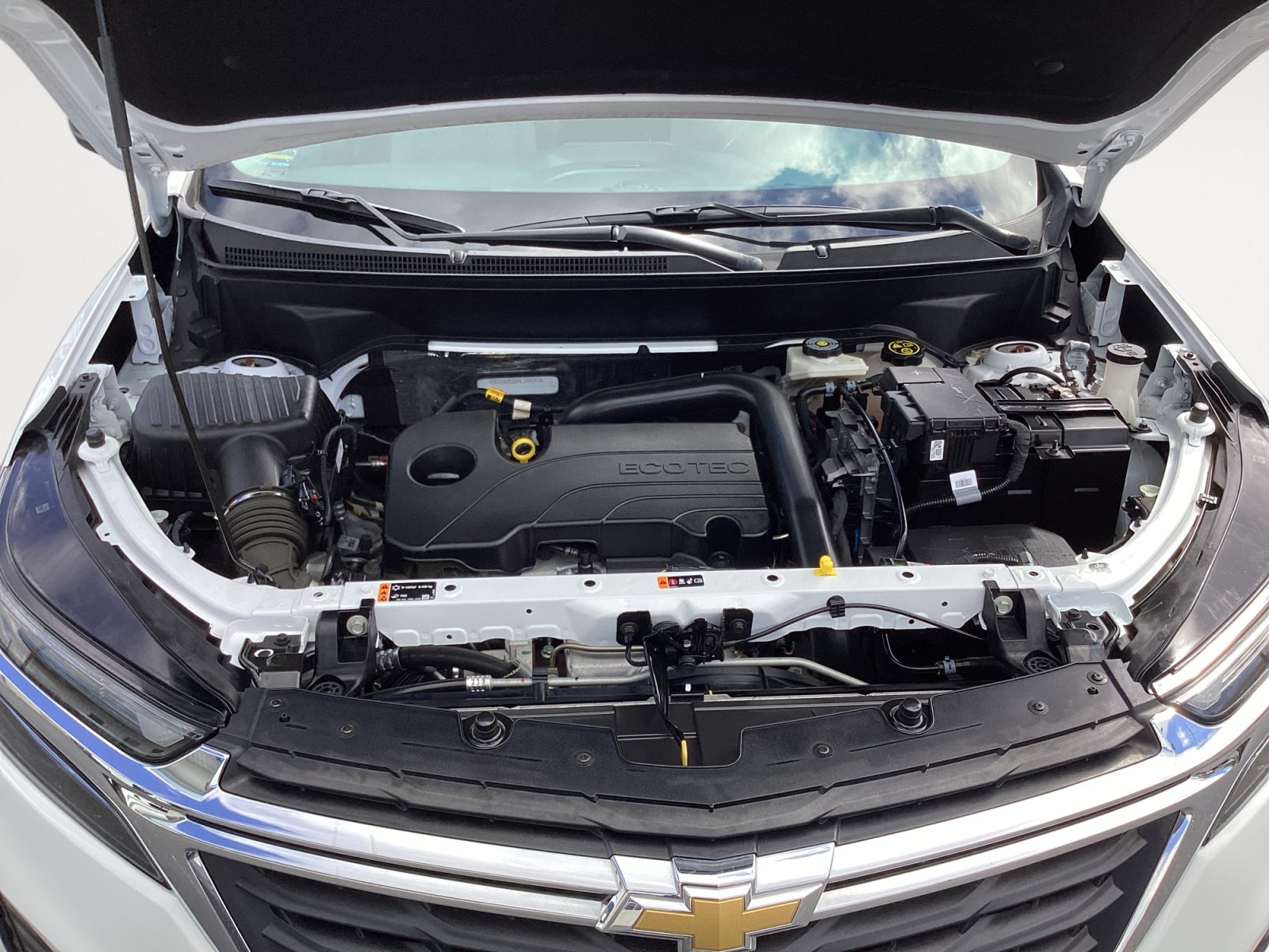 Used 2024 Chevrolet Equinox LS FWD image 28