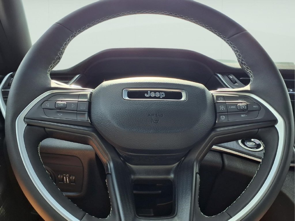 New 2026 Jeep Grand Cherokee Laredo X RWD image 10