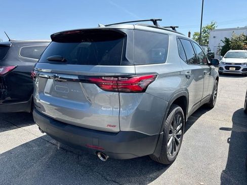 Used 2023 Chevrolet Traverse RS AWD/4WD image 3