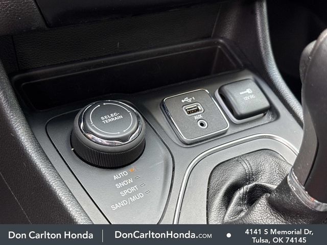 Used 2022 Jeep Cherokee Latitude Lux AWD/4WD image 24