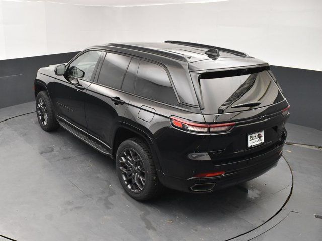 Used 2024 Jeep Grand Cherokee Summit AWD/4WD image 16