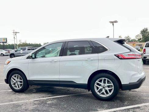 Used 2024 Ford Edge SEL image 8