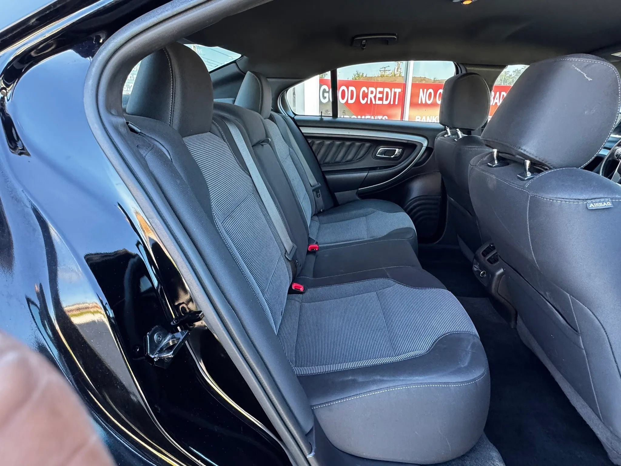 Used 2017 Ford Taurus SEL w/ Equipment Group 201A FWD image 18