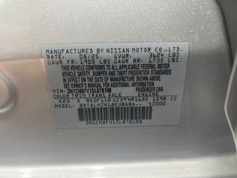 New 2025 Nissan Versa SR w/ Trunk Package image 25