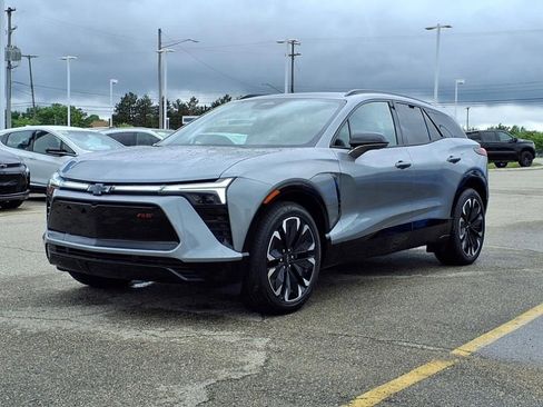 New 2025 Chevrolet Blazer EV RS image 3
