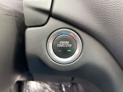 Used 2024 Chevrolet Equinox LT AWD/4WD image 22