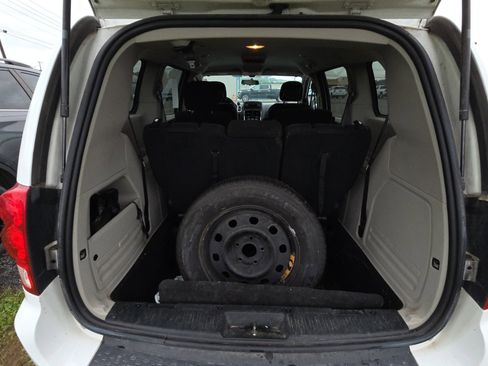 Used 2014 Dodge Grand Caravan SE w/ Quick Order Package 29E SE FWD image 14