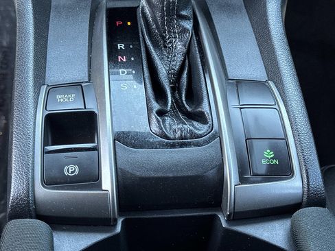 Used 2019 Honda Civic Sport image 17