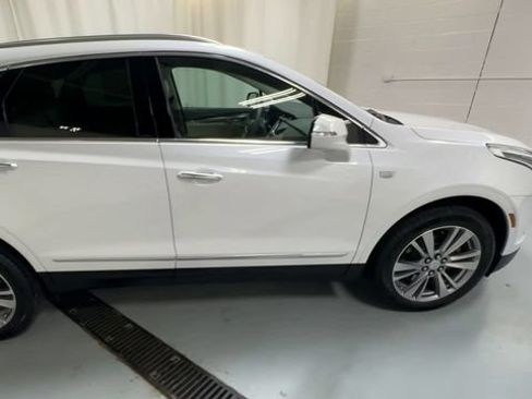 Certified 2024 Cadillac XT5 Premium Luxury FWD image 9