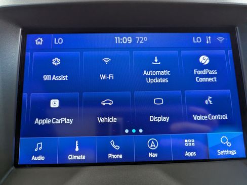 Used 2020 Ford Edge Titanium w/ Equipment Group 301A AWD/4WD image 24