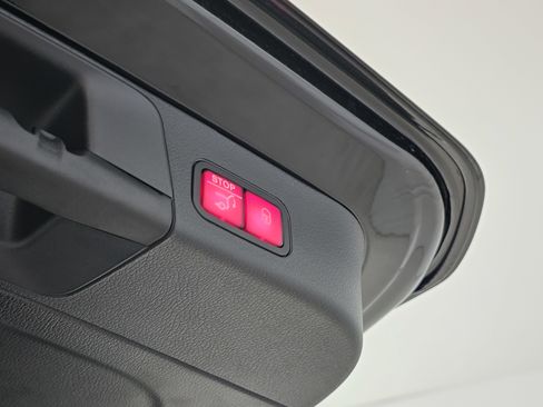 New 2026 Mercedes-Benz GLB 250 4MATIC image 25