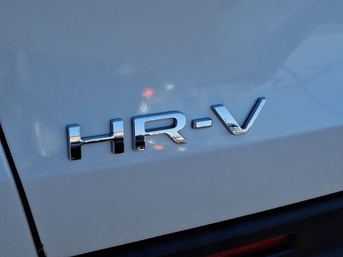 Used 2023 Honda HR-V LX image 30