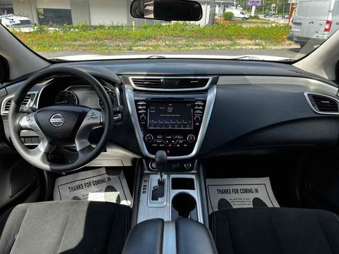 Used 2018 Nissan Murano S image 19